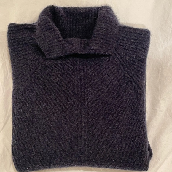 Theory Cashmere Moving Rib Turtleneck Sweater - Picture 10 of 10